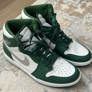 Nike Green and White High-Top Sneakers
